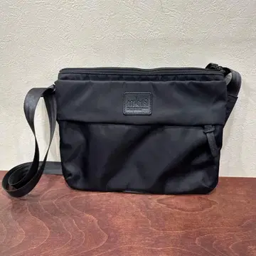 컨디션 최상 맨해튼 포티지 블랙 라벨 숄더백