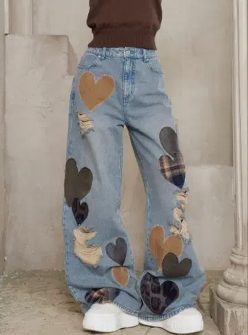다리치 랜덤 하트 패치워크 데님 팬츠