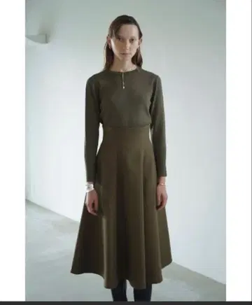 CLANE 베이직 컴팩트 니트 상의