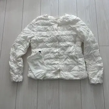 유니클로 울트라 라이트 다운 화이트