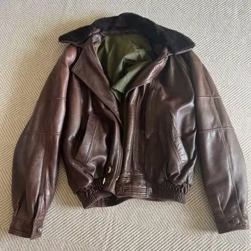 RUFFO 가죽 자켓 옷깃 보아 쇼트 기장