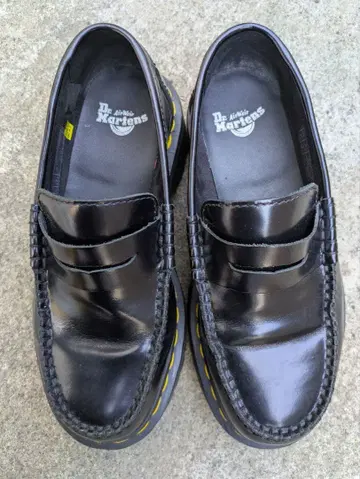 닥터마틴 통굽 로퍼