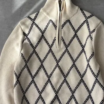 15559 TOMMY HILFIGER 아가일 무늬 하프 지퍼 니트