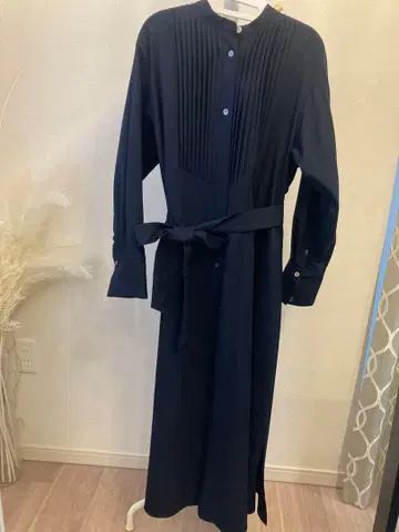 새상품급 23구 울 스트레치 트윌 핀턱 원피스 네이피