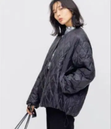 23구 퀼팅 자켓 리버서블 노카라 사이즈 40 블랙