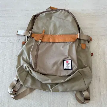 AS2OV(아스오브) 베이지 백팩