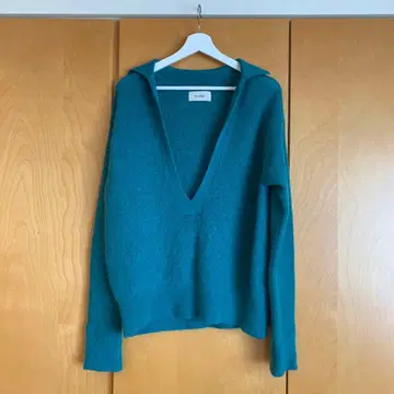 Ernie Palo 후드 부착 V넥 스웨터