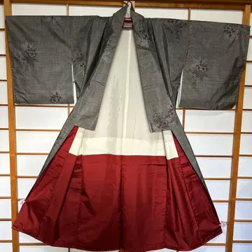 오시마 명주 그레이 꽃무늬 기모노 빨간색 안감
