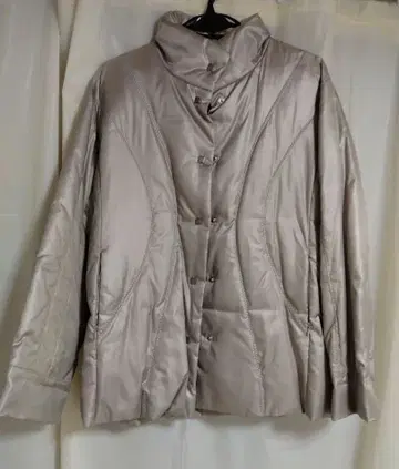 ROSASE CLUB 버튼 달린 다운 자켓