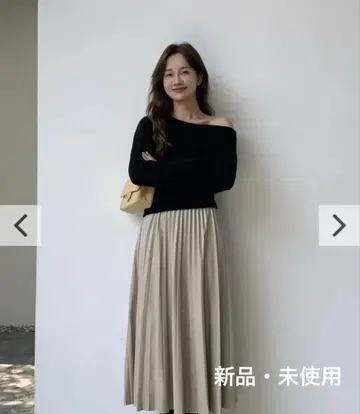 BIRTHDAYBASH 벌스데이 바쉬 가죽 플리츠 스커트 아이보리