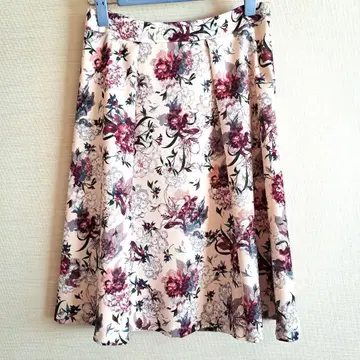 리플렉트 꽃무늬 플레어 스커트