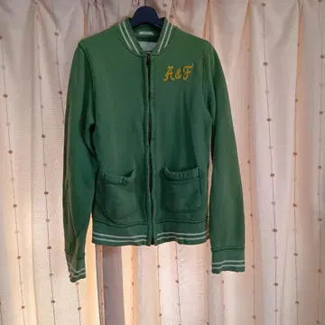 Abercrombie & Fitch M 사이즈
