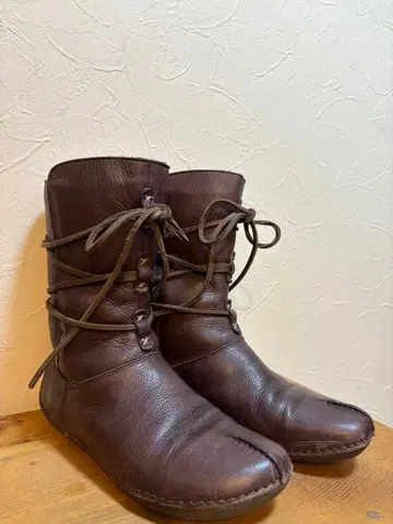 클락스 부츠 밤색