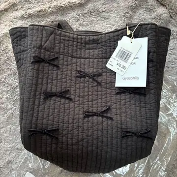 Gypsohila 퀼팅 토트백 Noir