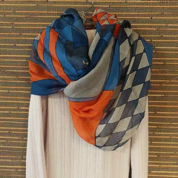 초대형 스톨 BECKSONDERGARD 사진보다 약간 어두움 멀티 컬러