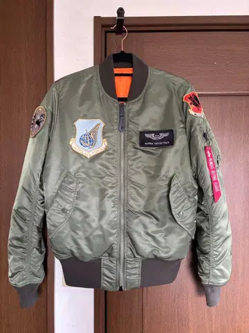 ALPHA INDUSTRIES MA-1 플라이트 자켓