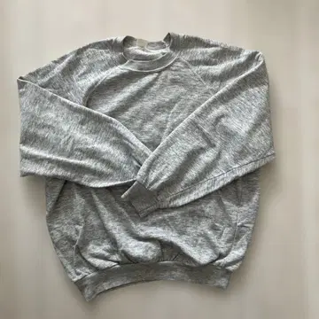 상태 매우 좋음 82년 아마도 미국제. 서리 내린 듯한 맨투맨