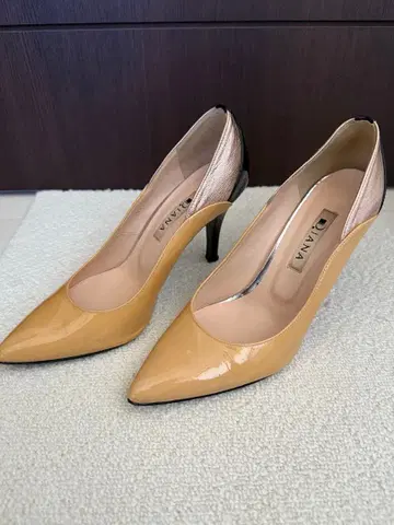 Diana 하이힐 베이지