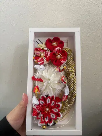 성인식 머리 장식 성인의 날 장식 빨간색