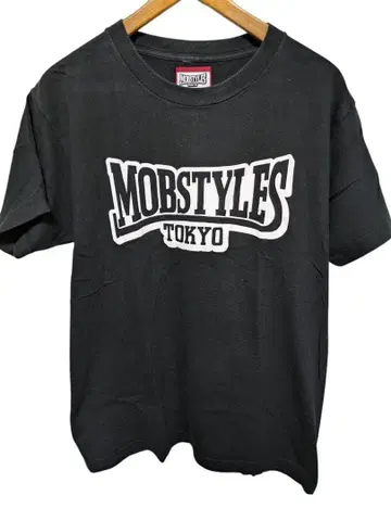 상태 B 스트릿 스타일 브랜드 모브스타일스의 T셔츠 MOBSTYLES