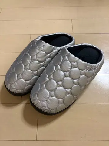 SUBU 스브 샌들 슬리퍼 실버