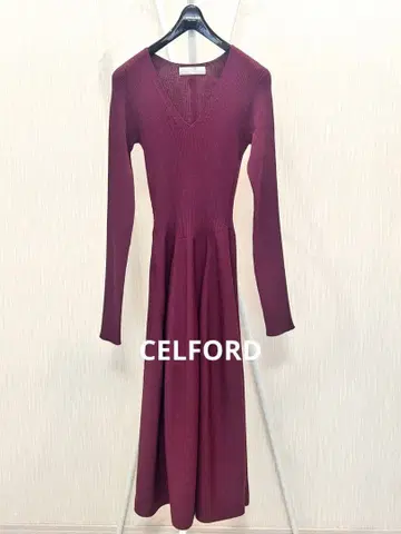CELFORD 버건디 V넥 긴팔 니트 원피스