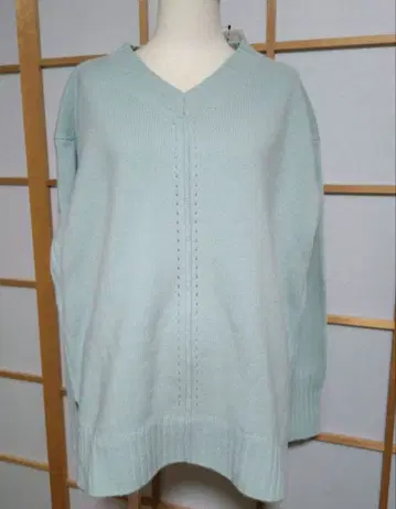 [ 택 포함 ] 로트레아몽 V넥 니트 스웨터 사이즈 38