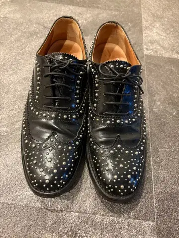 새상품급 Church's 스터드 장식 블랙 신발 사이즈 37