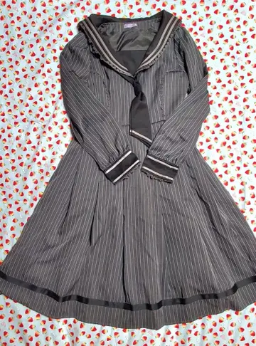 Amavel 세일러 카라 스트라이프 원피스