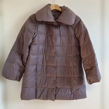 버튼 달린 다운 자켓 두클라쎄