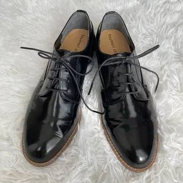 [ 미사용급 ] 츠모리치사토 블랙 에나멜 레이스업 슈즈 22.5cm