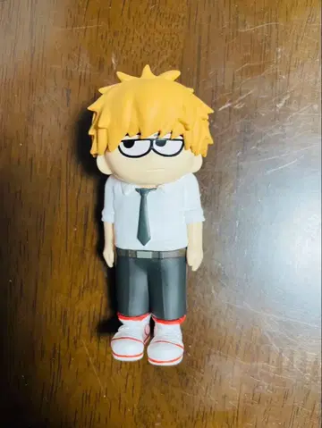 체인소 맨 덴지 피규어 지로리