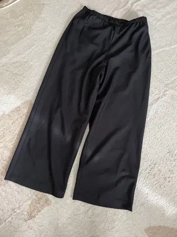 새상품 두클라쎄 블랙 와이드 팬츠 현행 모델