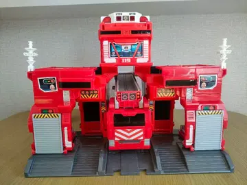 토미카 변형 출동! 빅 파이어 & 커맨드 스테이션 시리즈