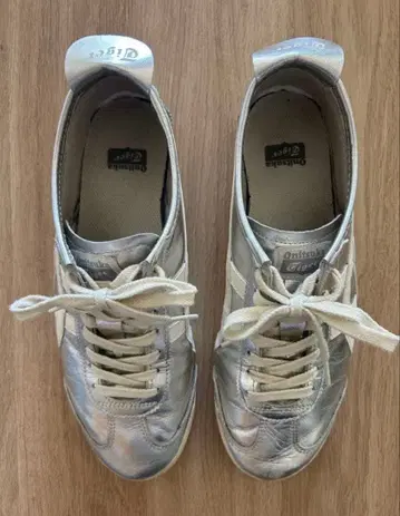 오니츠카타이거 멕시코66 실버 26.5cm