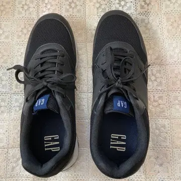 GAP 블랙 스니커즈 미사용 새상품