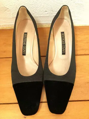 BOUTIQUE OSAKI 벨벳 펌프스 스퀘어 토 24.5cm
