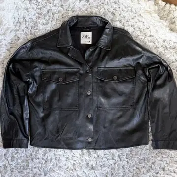 ZARA 블랙 크롭 가죽 자켓 XS