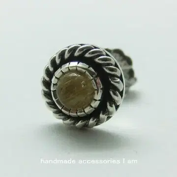 편귀용 행운 루틸 쿼츠 네이티브 라이크 스터드 귀걸이 실버 925