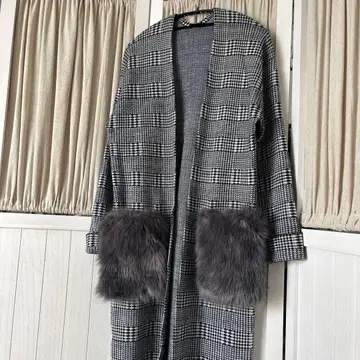 퍼 달린 블랙 화이트 체크 롱 가디건