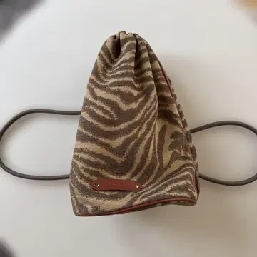 AVACATION 백팩 하자품