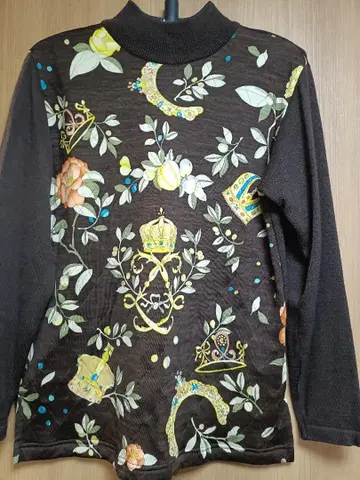 레오나르 빅 사이즈 L 꽃 패턴 터틀넥 니트