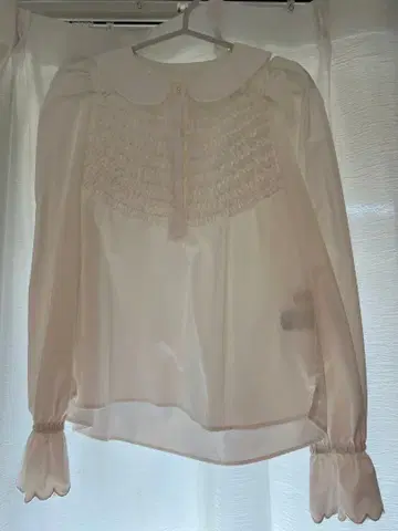 DONOBAN 미니 프릴 블라우스