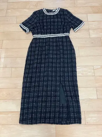 [ 컨디션 최상 ] LEJA 슬릿 트위드 패턴 하이웨스트 파티 드레스 M