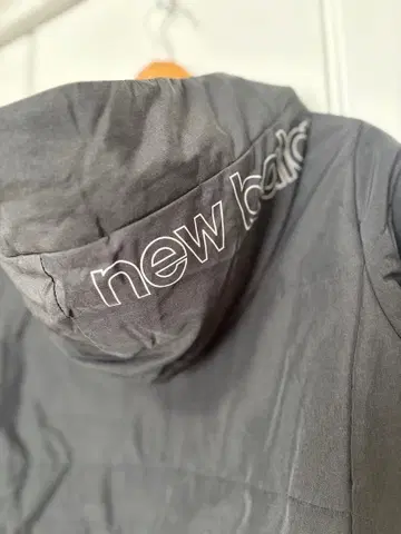 New Balance 후드 부착 패딩 자켓