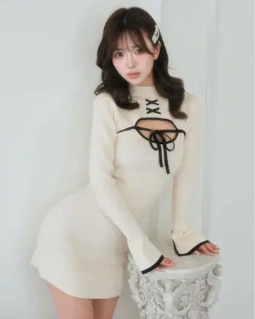 다리치 프론트 오픈 리본 니트 미니 원피스