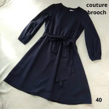 Couture brooch 무릎 아래 기장 원피스 40 네이비