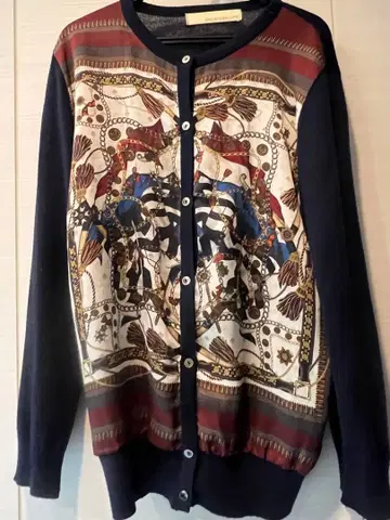 새상품급 즉시 배송 개럴개런트 패턴 프린트 네이비 가디건