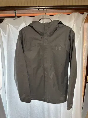 언더아머 발수 자켓