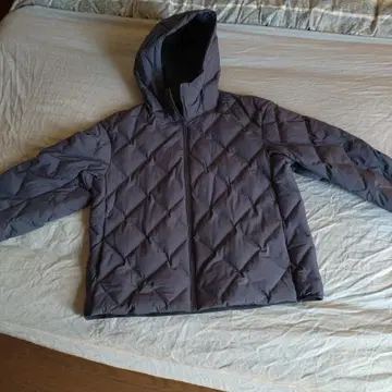 1회 착용 UNIQLOPUFFTECH 후드 부착 점퍼